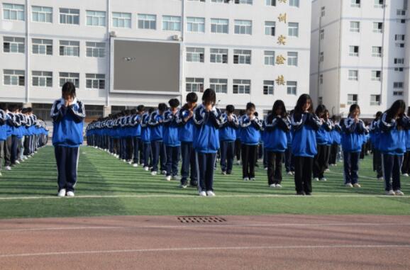 新郑中专学院（郑州新郑附近的中专学校）