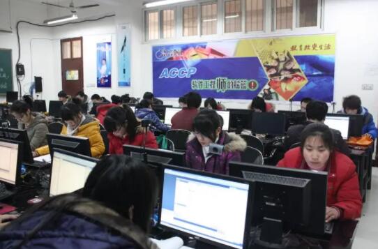 河南省工业学校2024年招生介绍-学费全免