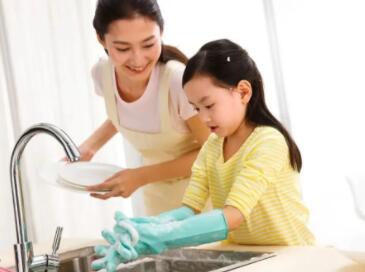 为什么要小孩做家务？如何培养小孩责任感？