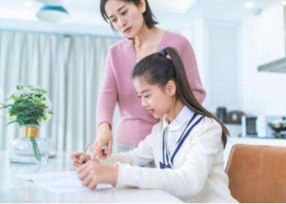 根据孩子们性格来辅导作业